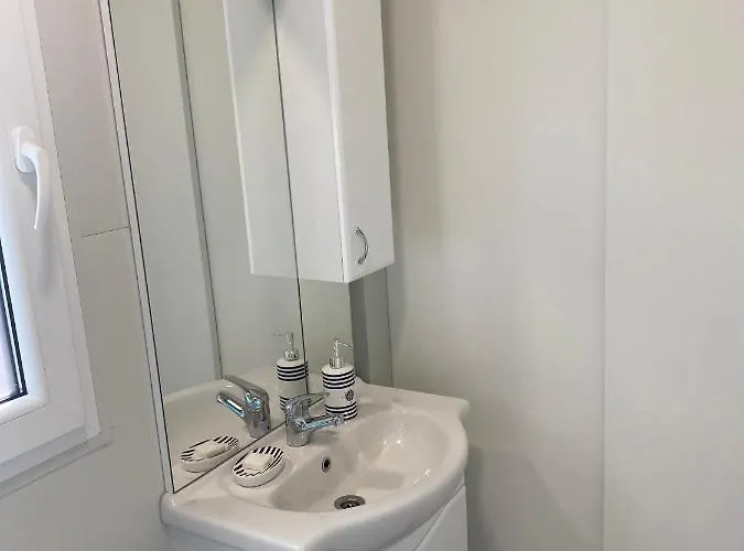 Innova Travelvir Mobhome Eli *