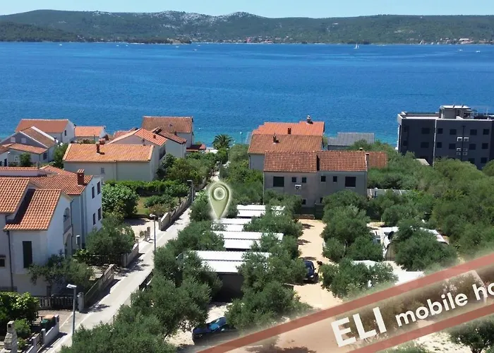 Innova Travelvir Mobhome Eli キャンプ場 スヴェティ・ペタル