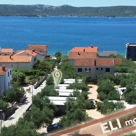 Innova Travelvir Mobhome Eli Kamp alanı Sveti Petar (Zadar)